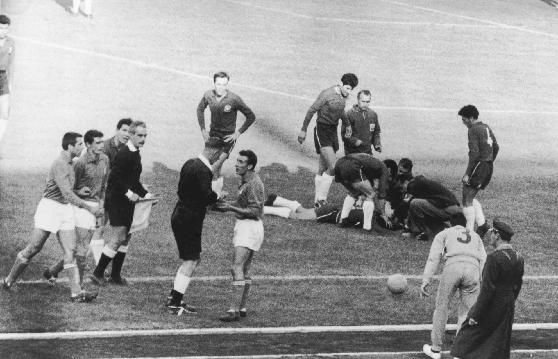 حكاية مونديال 1962.. الصحافة تشعل "معركة سانتياغو" بين إيطاليا وتشيلي 