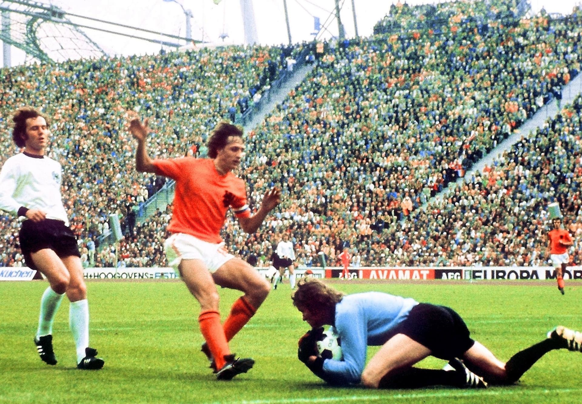 حكاية مونديال 1974.. هولندا تقدم للعالم أسلوب "الكرة الشاملة" وألمانيا تتوج باللقب