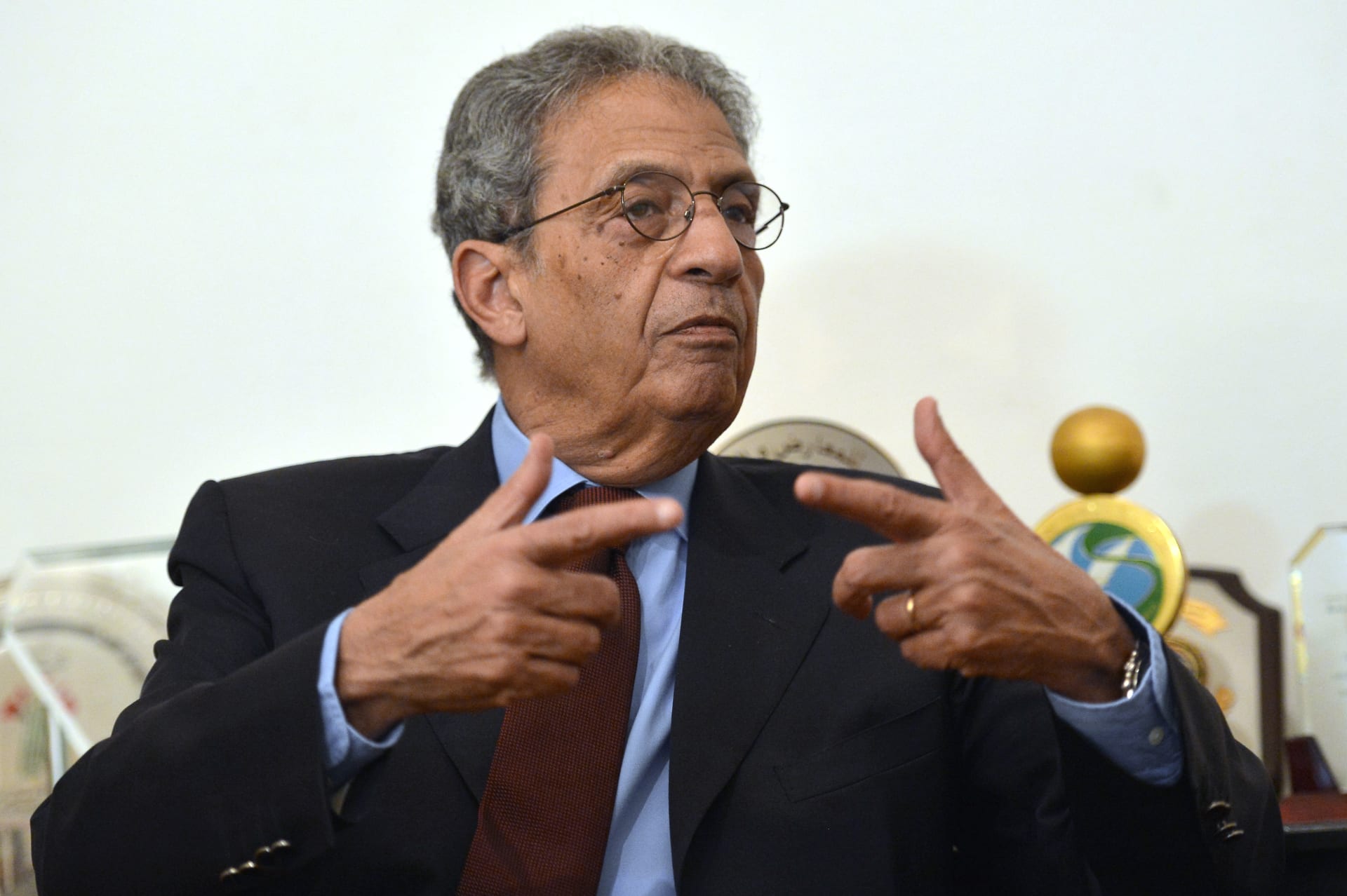 عمرو موسى يتوقع فوز السيسي "بغالبية مريحة لقيادة" مصر