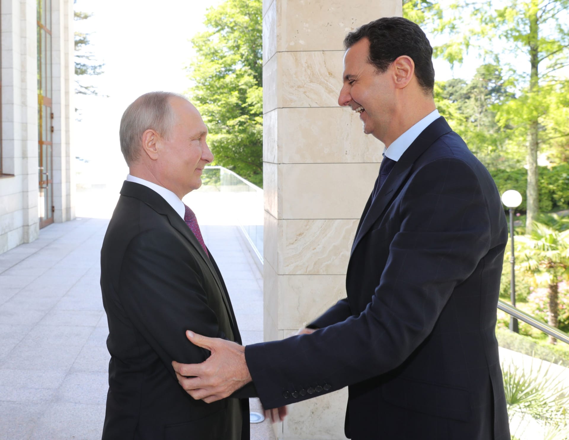 المتحدث باسم الجيش السوري الحر لـCNN: روسيا فرضت علينا شروطا "مهينة" 