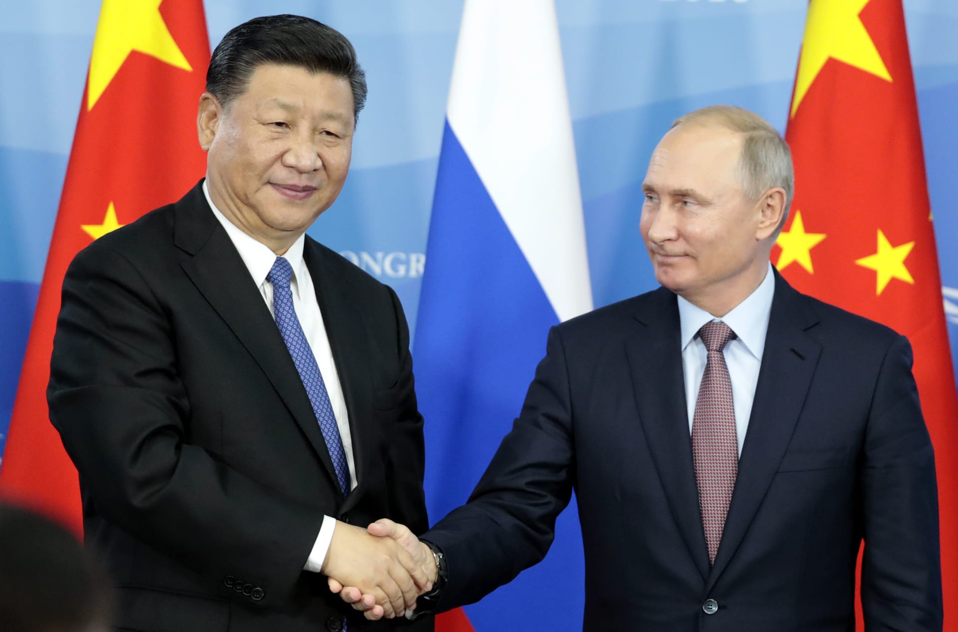روسيا والصين تسعيان لتجارة بلا دولار