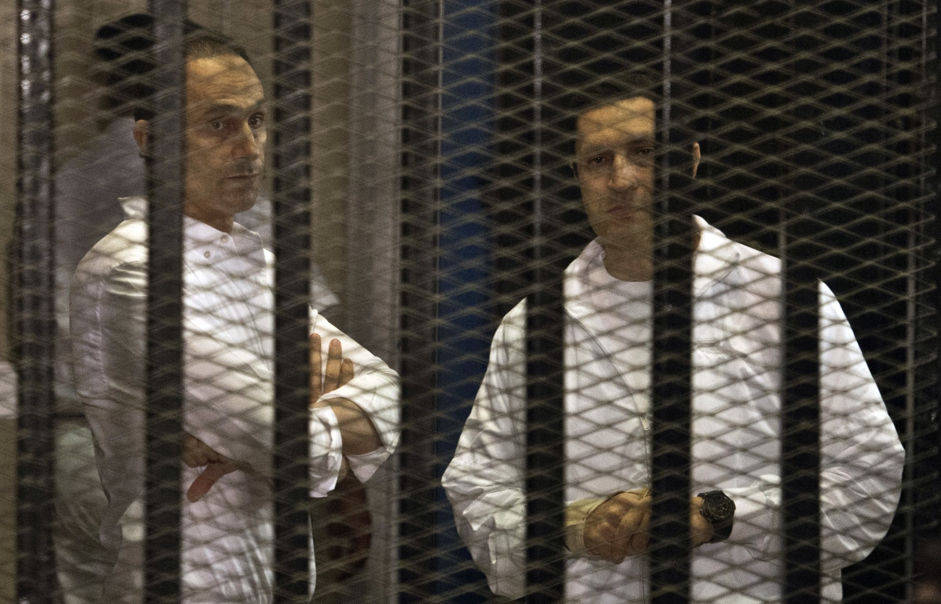 بعد أمر إلقاء القبض عليه بقضية البورصة.. علاء مبارك يتمسك بـ"ظهور الحقيقة" 