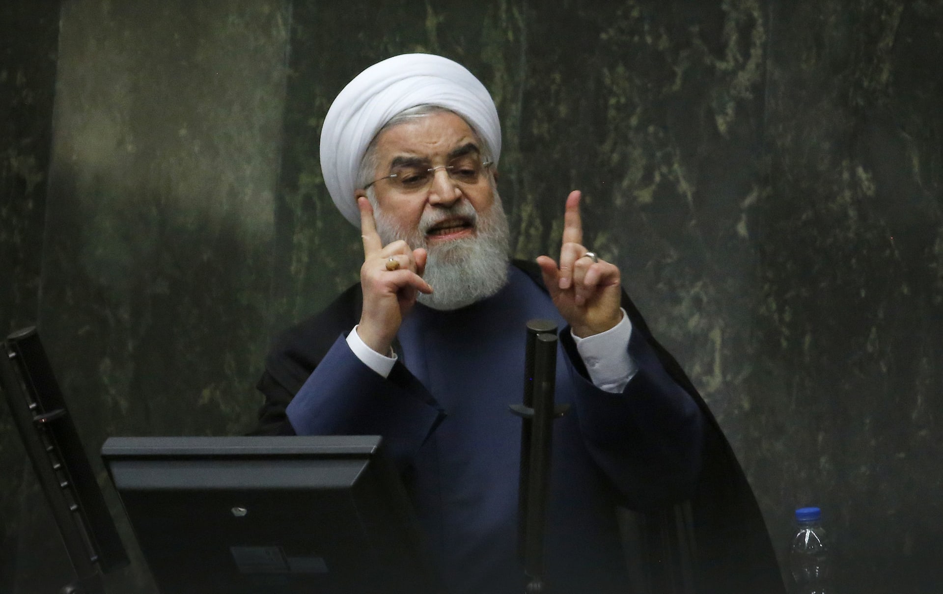 روحاني: الشعب الإيراني سيعاني خلال الأشهر المقبلة