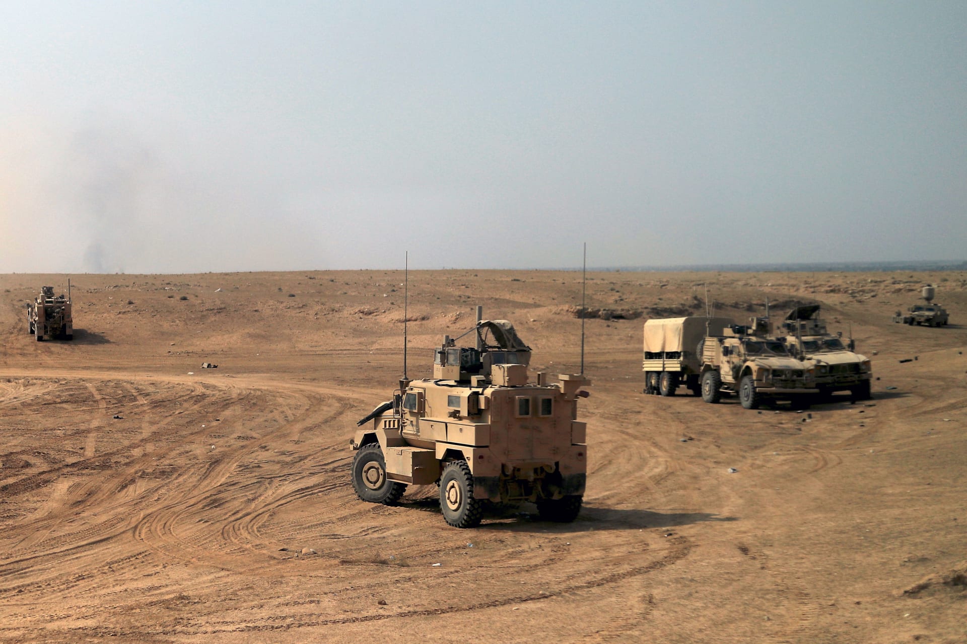 الجنرال ماكنزي: البغدادي يجري هربا في الصحراء للنجاة بحياته