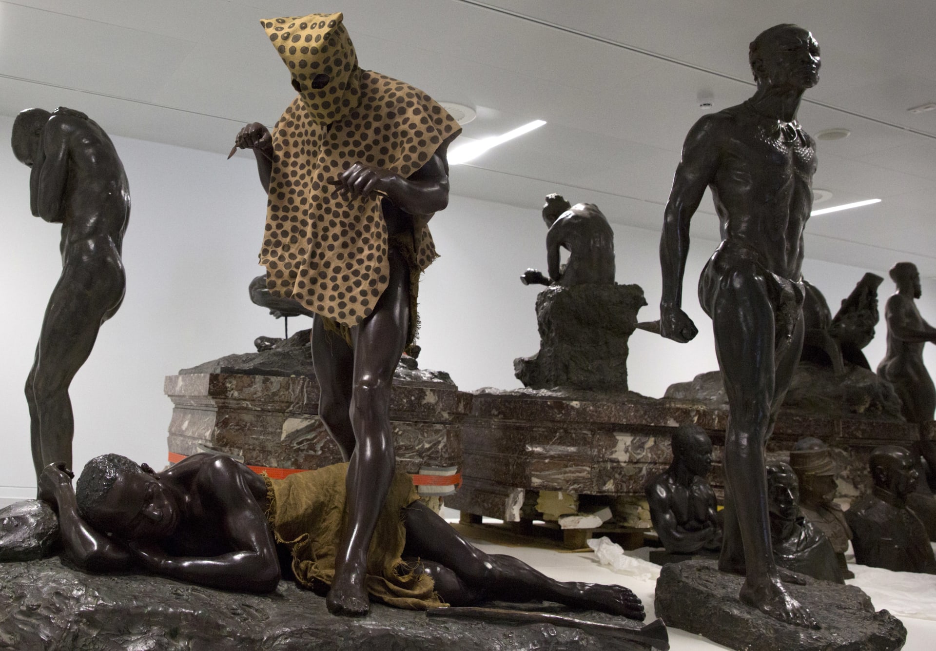 افتتاح متحف بلجيكي استعماري وسط احتجاجات لإعادة قطعه الأثرية لموطنها