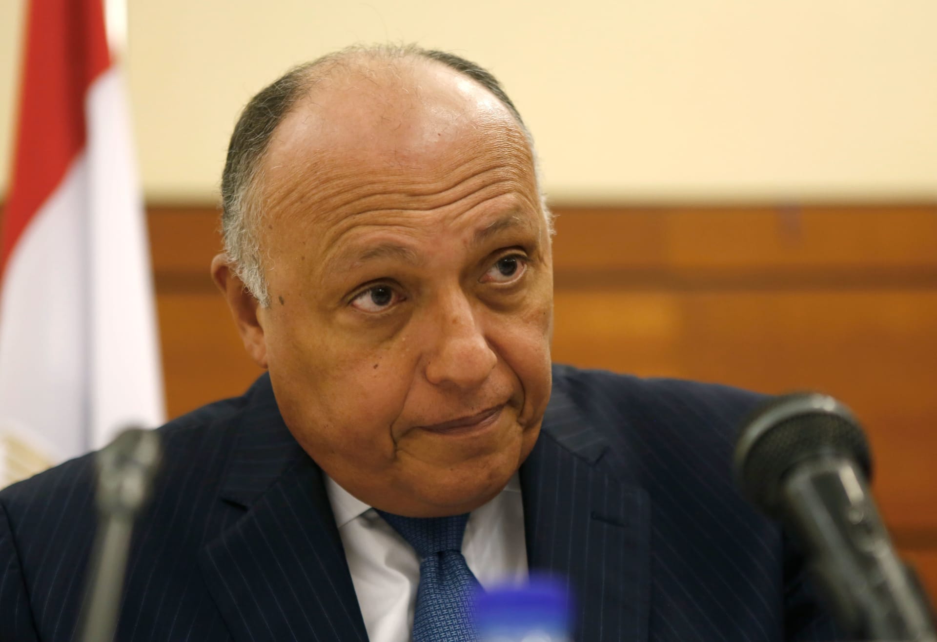 وزير الخارجية المصري يتهم تركيا وقطر بـ"دعم المتطرفين" في ليبيا 