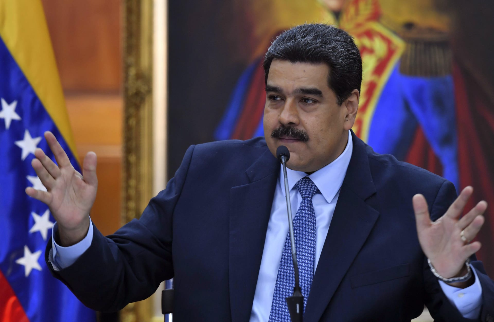 واشنطن تجمد أصولًا بمليارات الدولارات مملوكة لشركة نفط فنزويلا