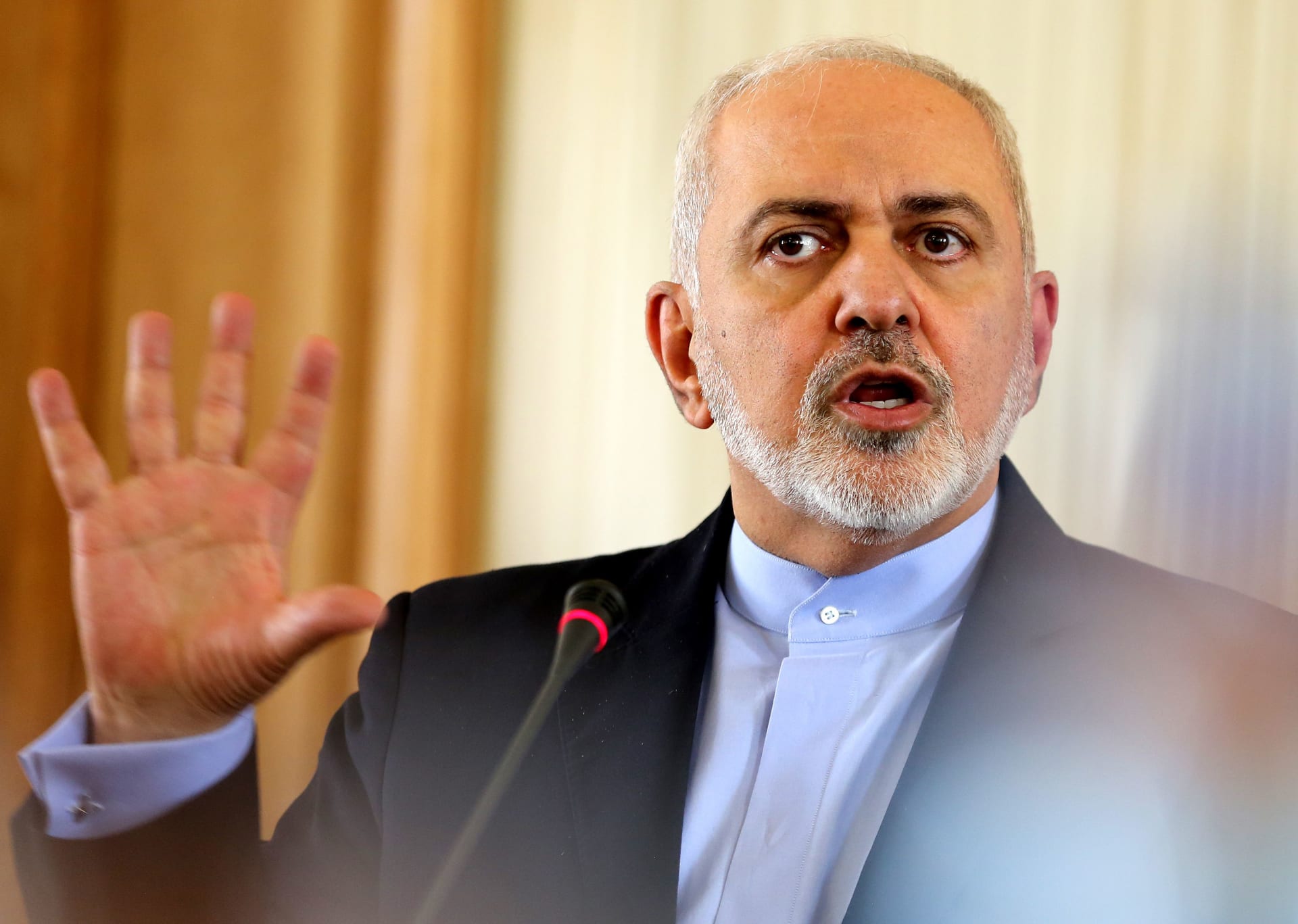 المتحدث باسم الخارجية الإيرانية: روحاني لم يقبل استقالة جواد ظريف