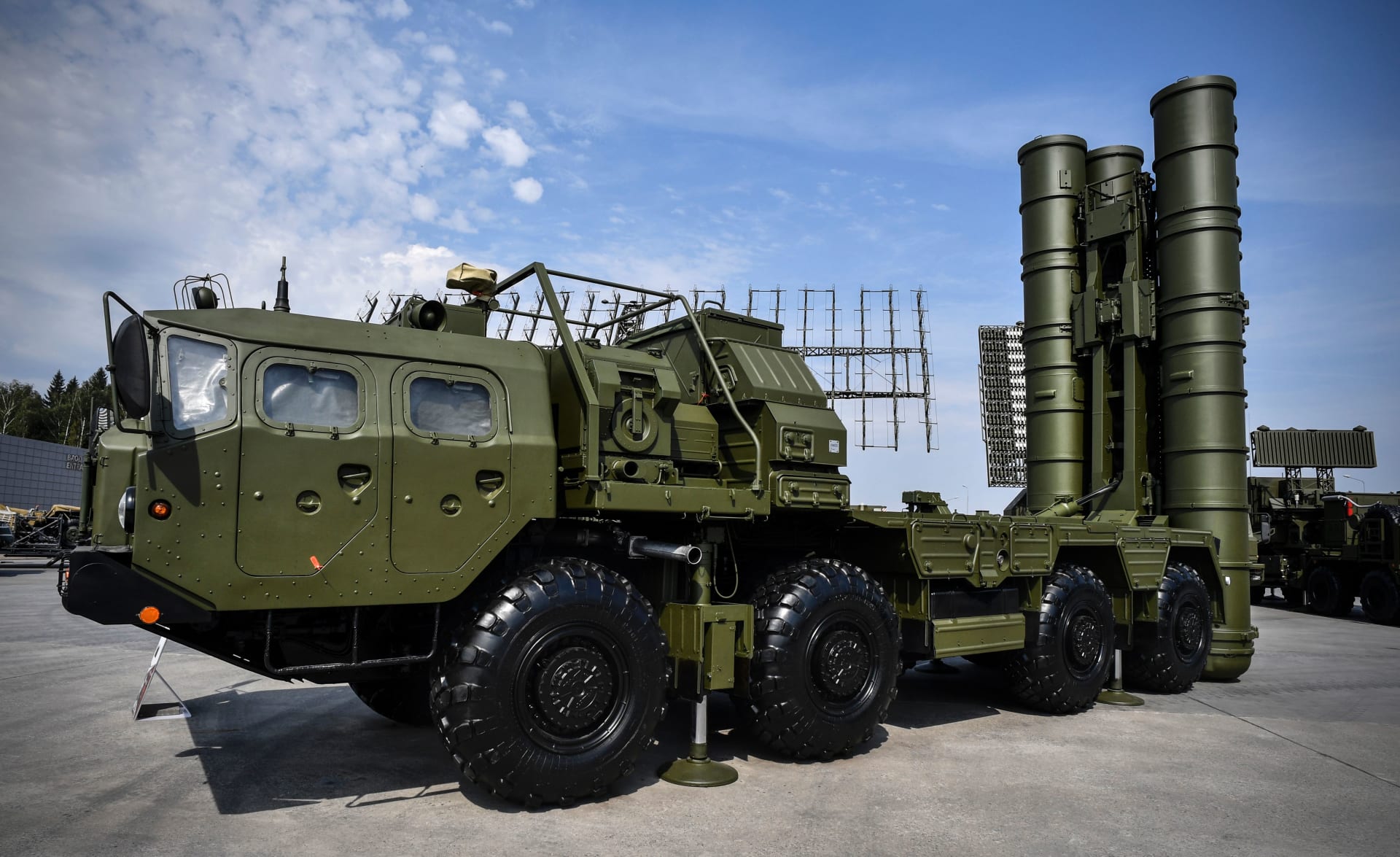 قطر تسعى للحصول على صواريخ "إس-400" من روسيا.. ووزير خارجيتها: "لا شأن للسعودية"