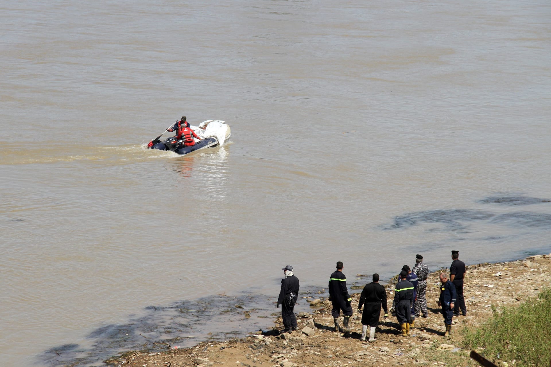 العراق: عشرات القتلى إثر غرق عبارة في نهر دجلة 