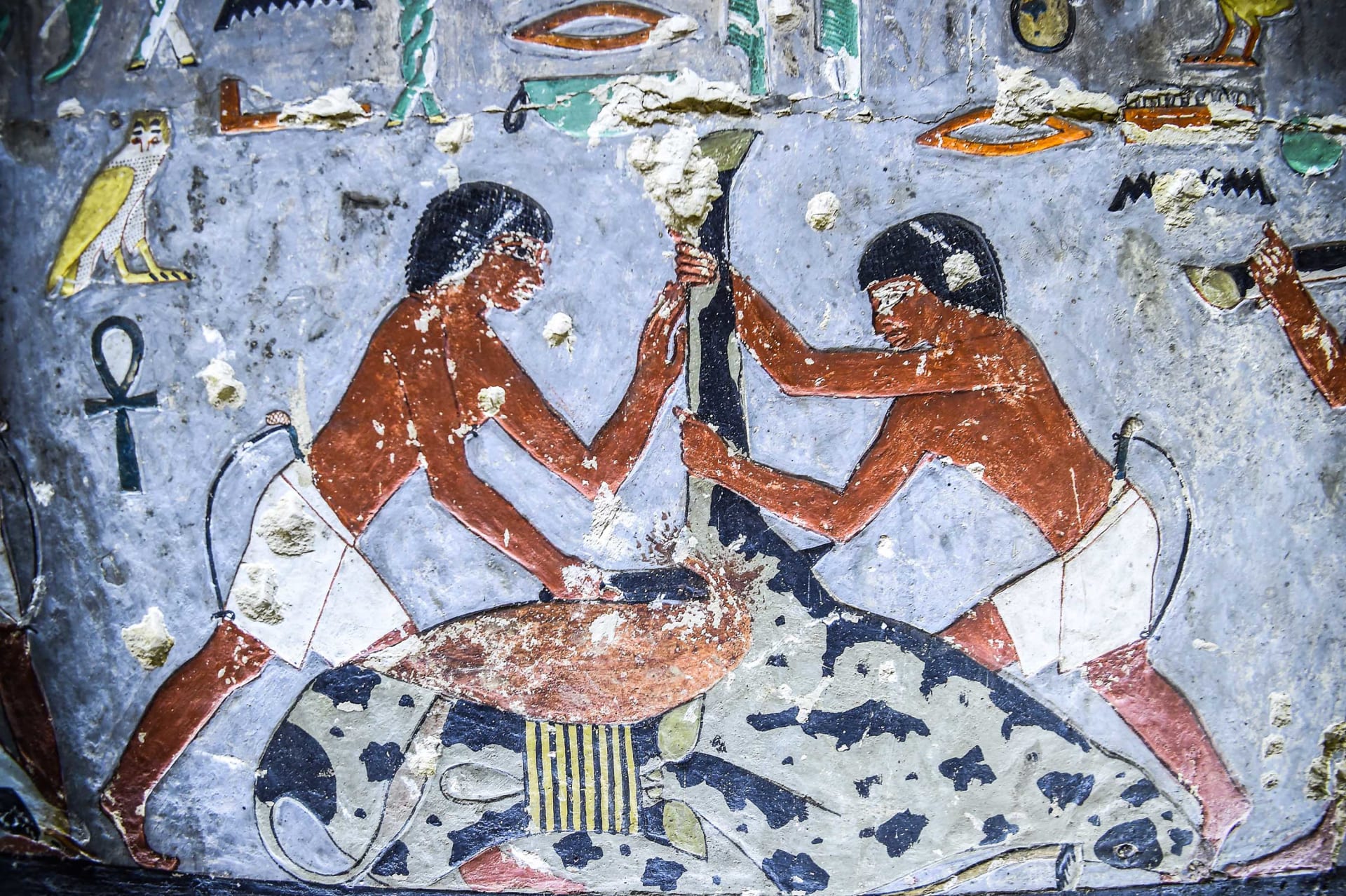 ما هو الأمر الذي حير العلماء في هذه المقبرة المصرية الملونة التي يتجاوز عمرها 4 آلاف عام