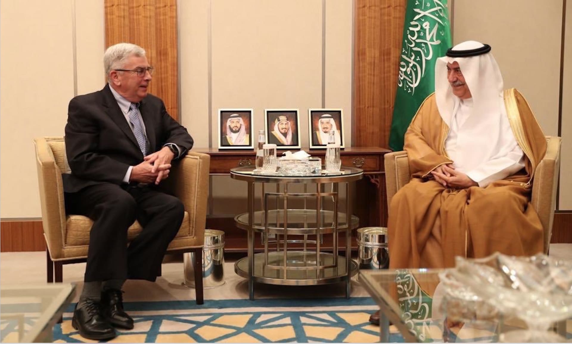 وزير الخارجية السعودي يستقبل سفير أمريكا لدى الرياض.. فما الإجراء التالي؟