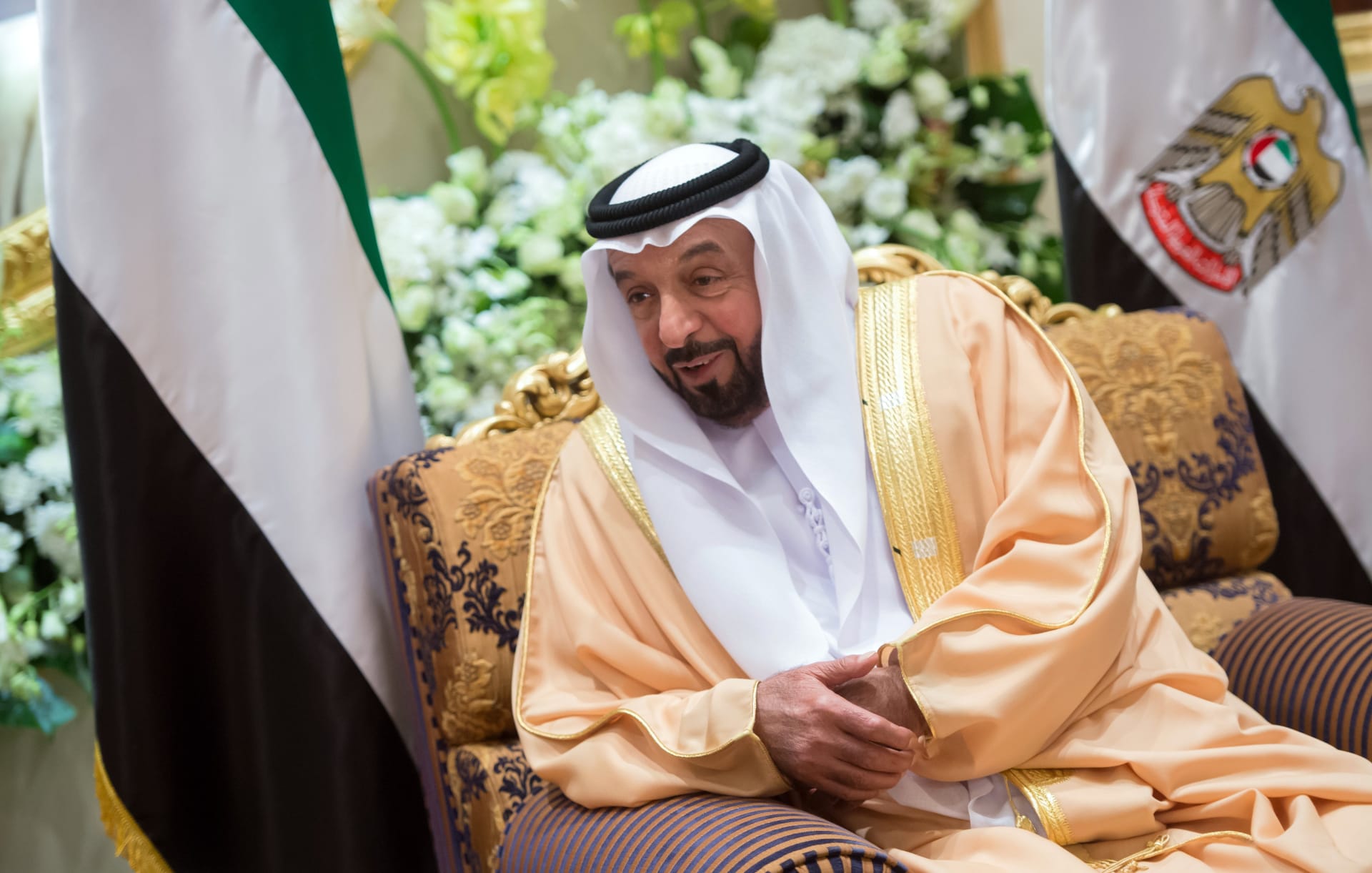 الشيخ محمد بن راشد ينشر صورة رفقة رئيس الإمارات ويوجه له رسالة