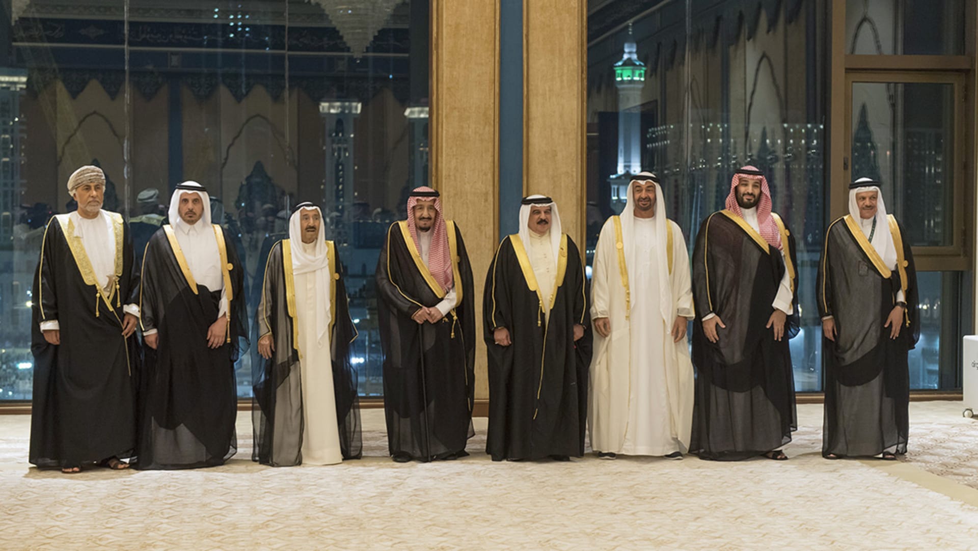 القمة الخليجية الطارئة تطالب المجتمع الدولي بالتدخل لمنع حصول إيران على قدرات نووية Cnn Arabic