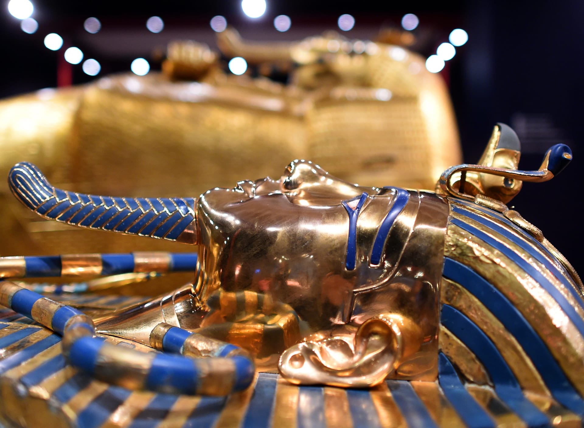 الفرعون توت عنخ آمون