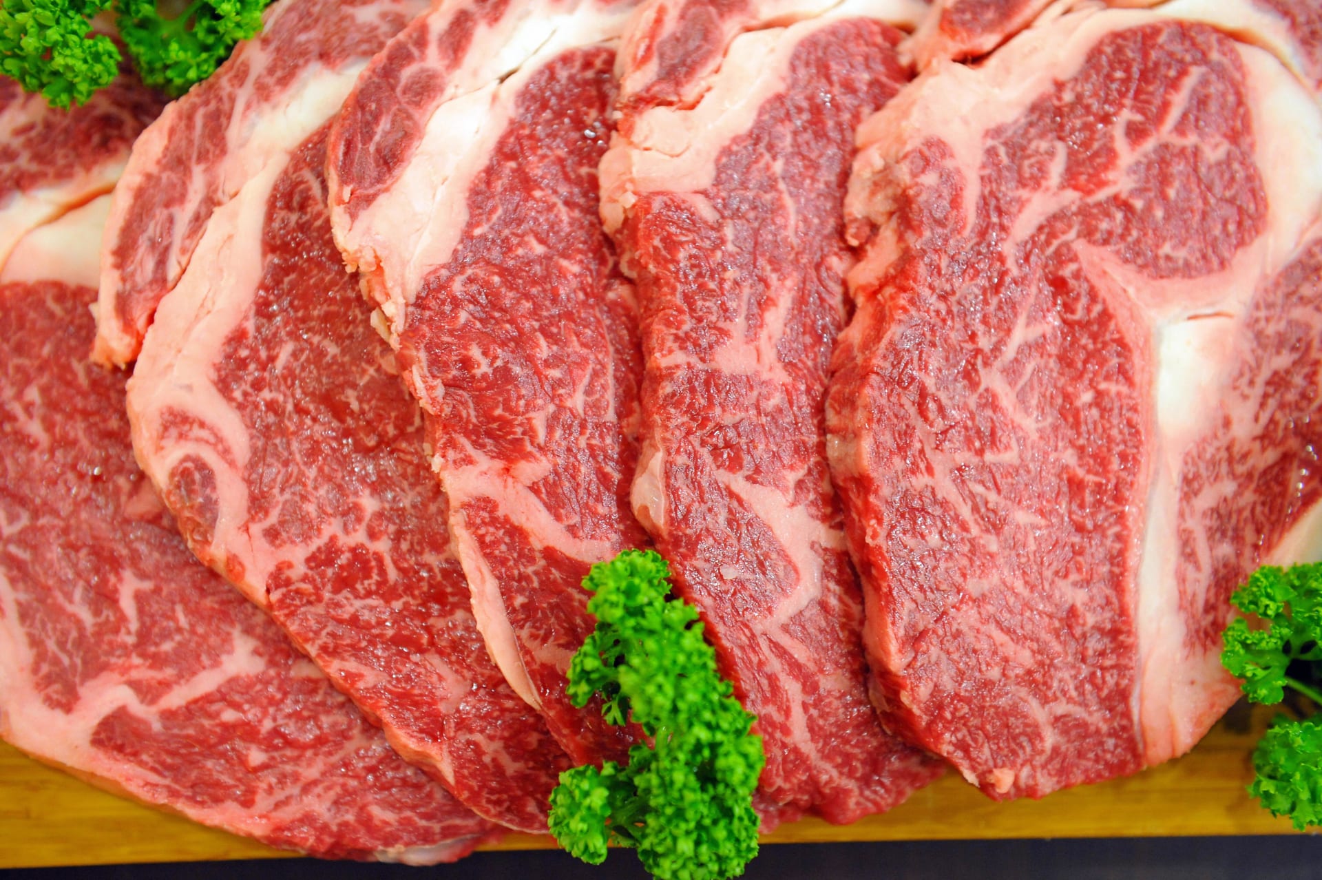 دراسة: اللحم الأبيض سيئ كاللحم الأحمر فيما يتعلق بمستوى الكوليسترول