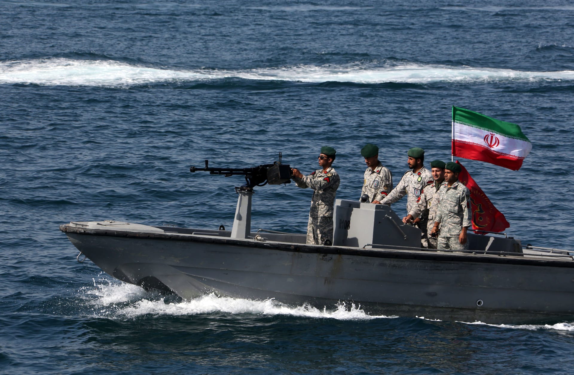 قوات إيرانية في الخليج