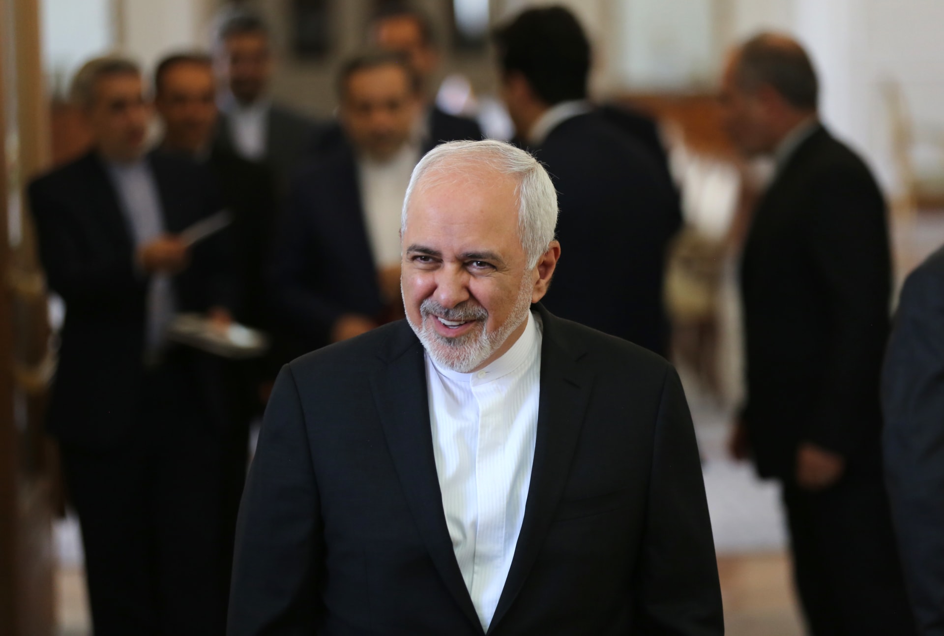 وزير خارجية إيران: "الفريق ب" كاد أن يوقع ترامب في فخ الحرب