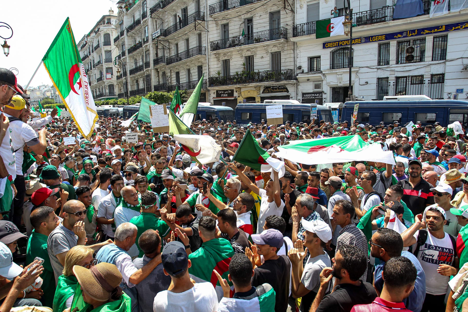 احتجاجات في الجزائر 