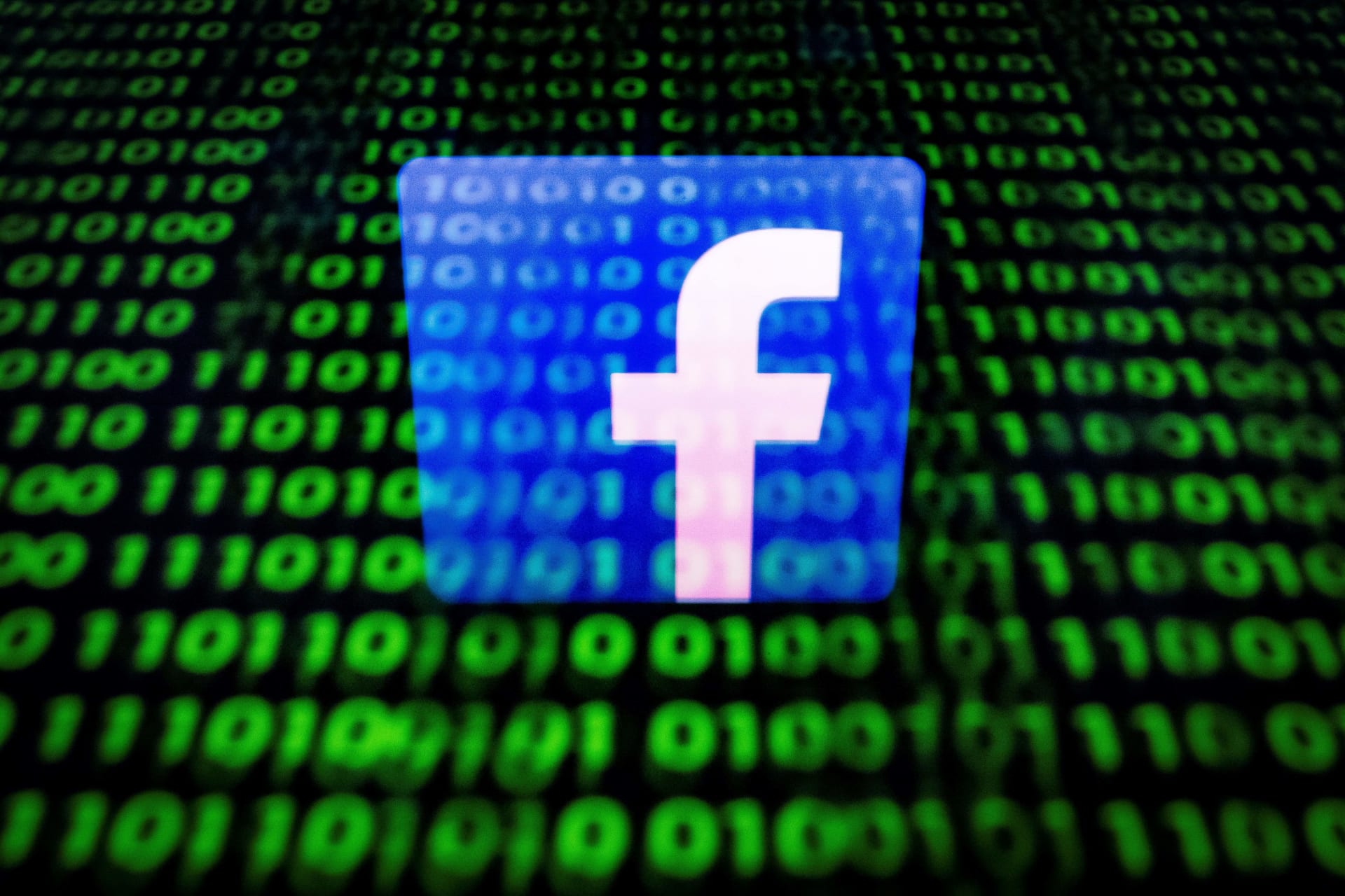 "فيسبوك" تكشف عن شبكة حملات تأثير سرية.. وتربطها بالحكومة السعودية 