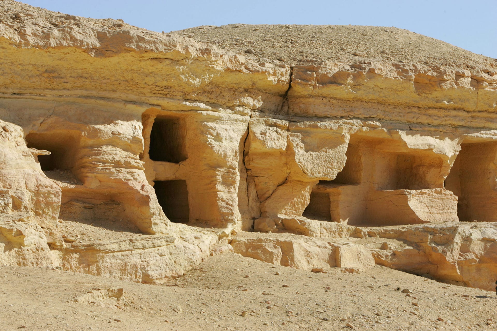 جبل الموتى في مصر