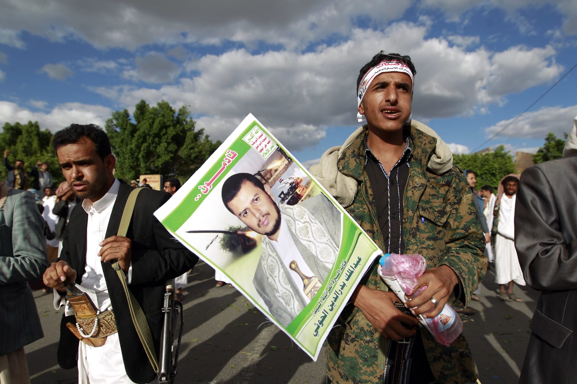 الحوثي يصف الهجوم على "الشيبة" بـ"درس" للسعودية والإمارات.. ويتهم التحالف باغتيال شقيقه