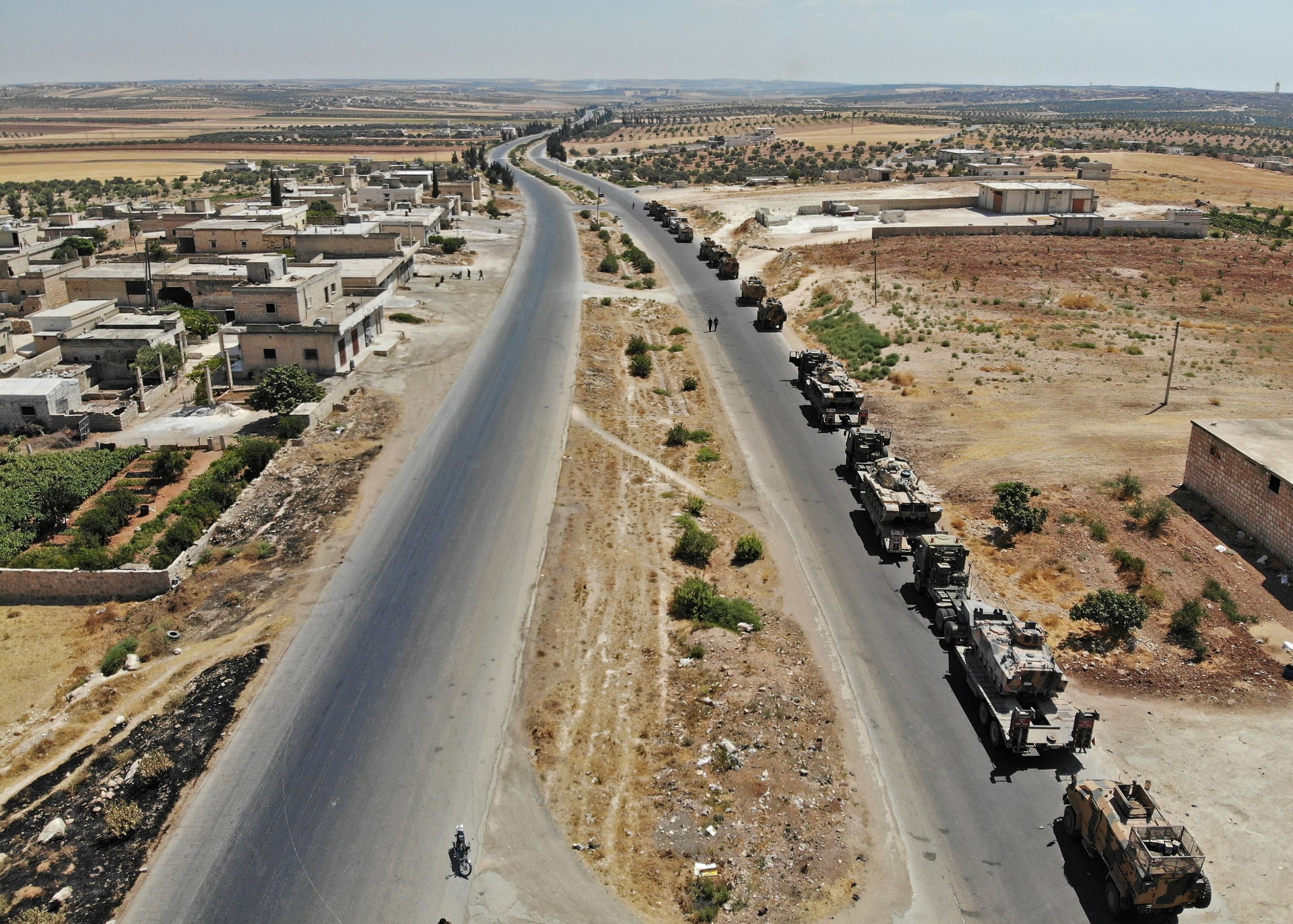غارات جوية للنظام على إدلب 
