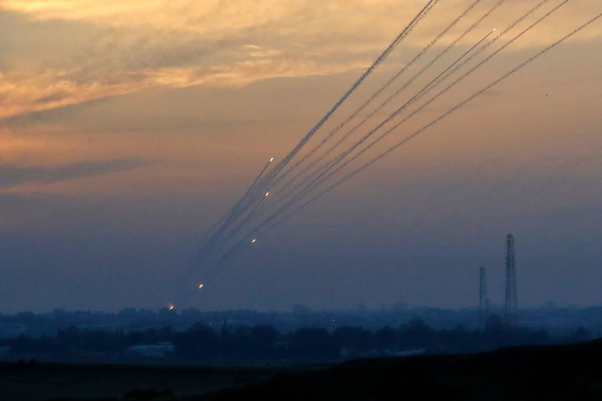 إطلاق صواريخ من قطاع غزة باتجاه إسرائيل 