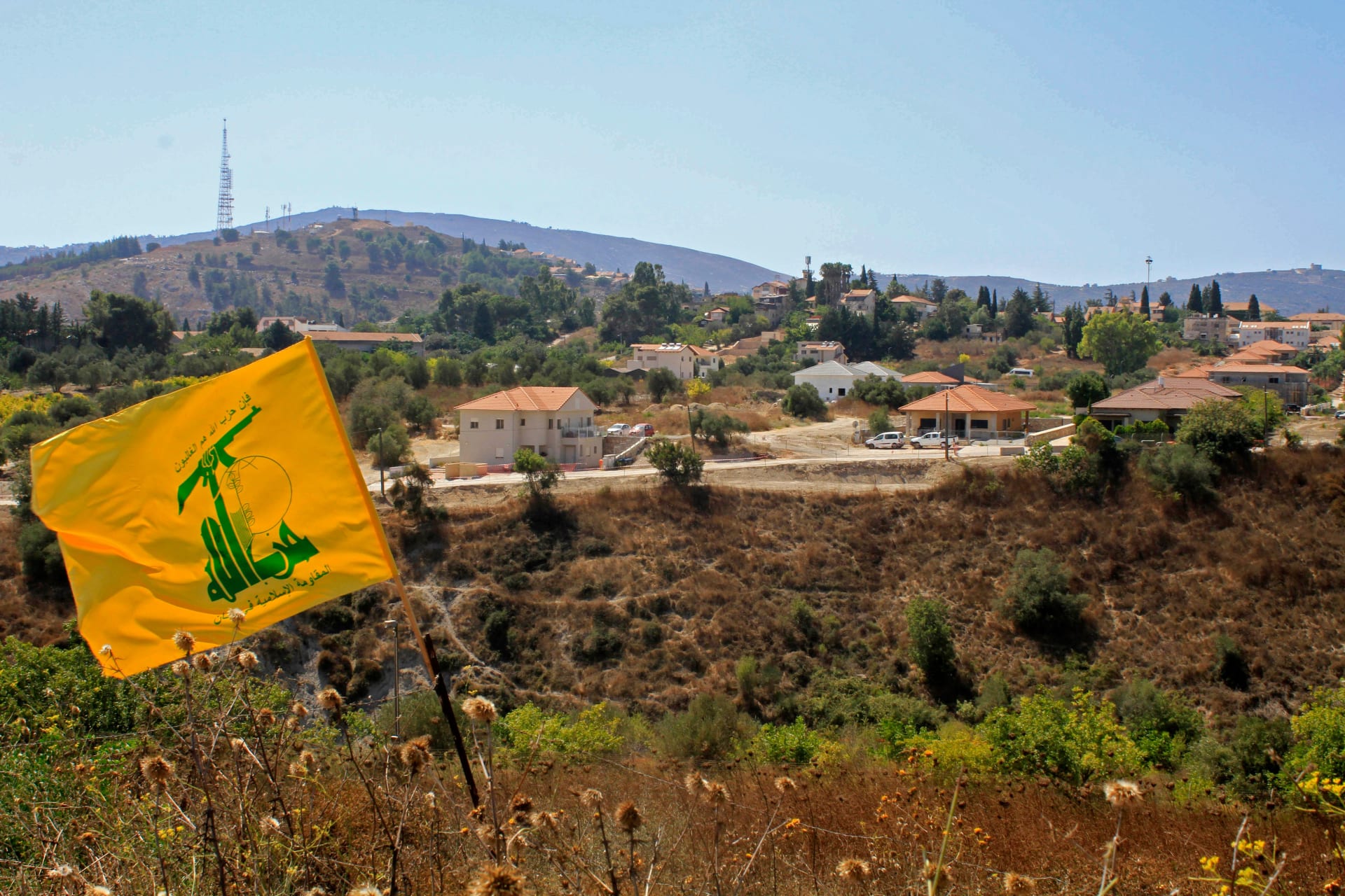 المحكمة الدولية تتهم قيادي في حزب الله بمحاولة اغتيال مسؤولين لبنانيين