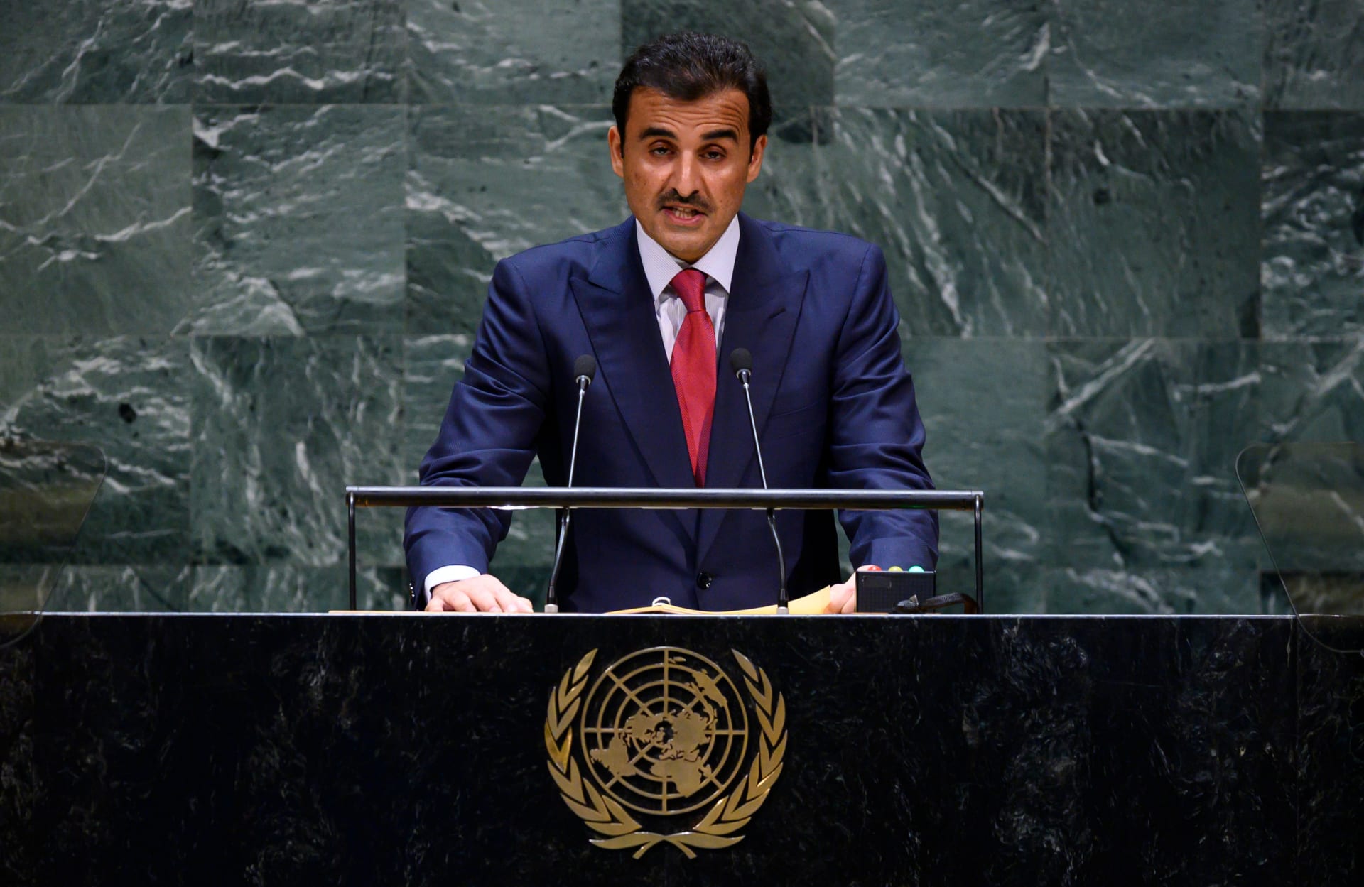 أمير قطر: الحصار تسبب في موت "التعاون الخليجي".. ومستعدون للحوار