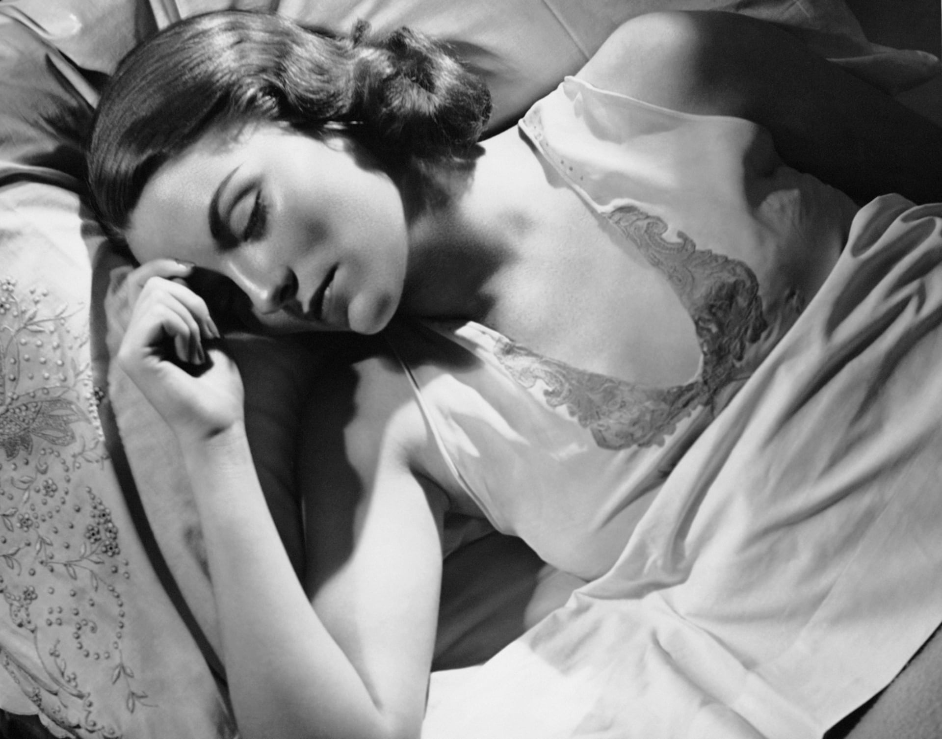 النوم أقل من 6 ساعات بوجود مرض مزمن يؤدي إلى مزيج قاتل