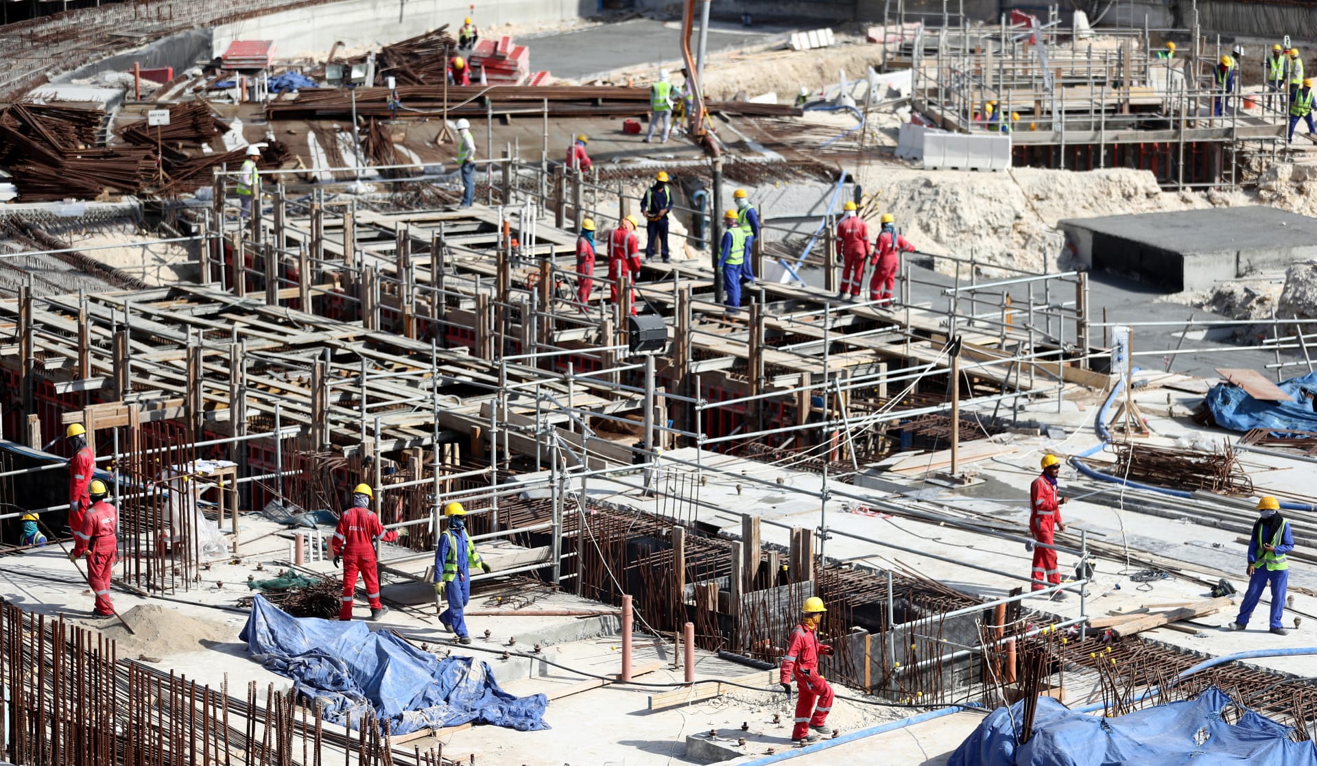 قطر عن تقرير هيومان رايتس ووتش حول وفاة عمال بـ"ضربة شمس": مُضلل