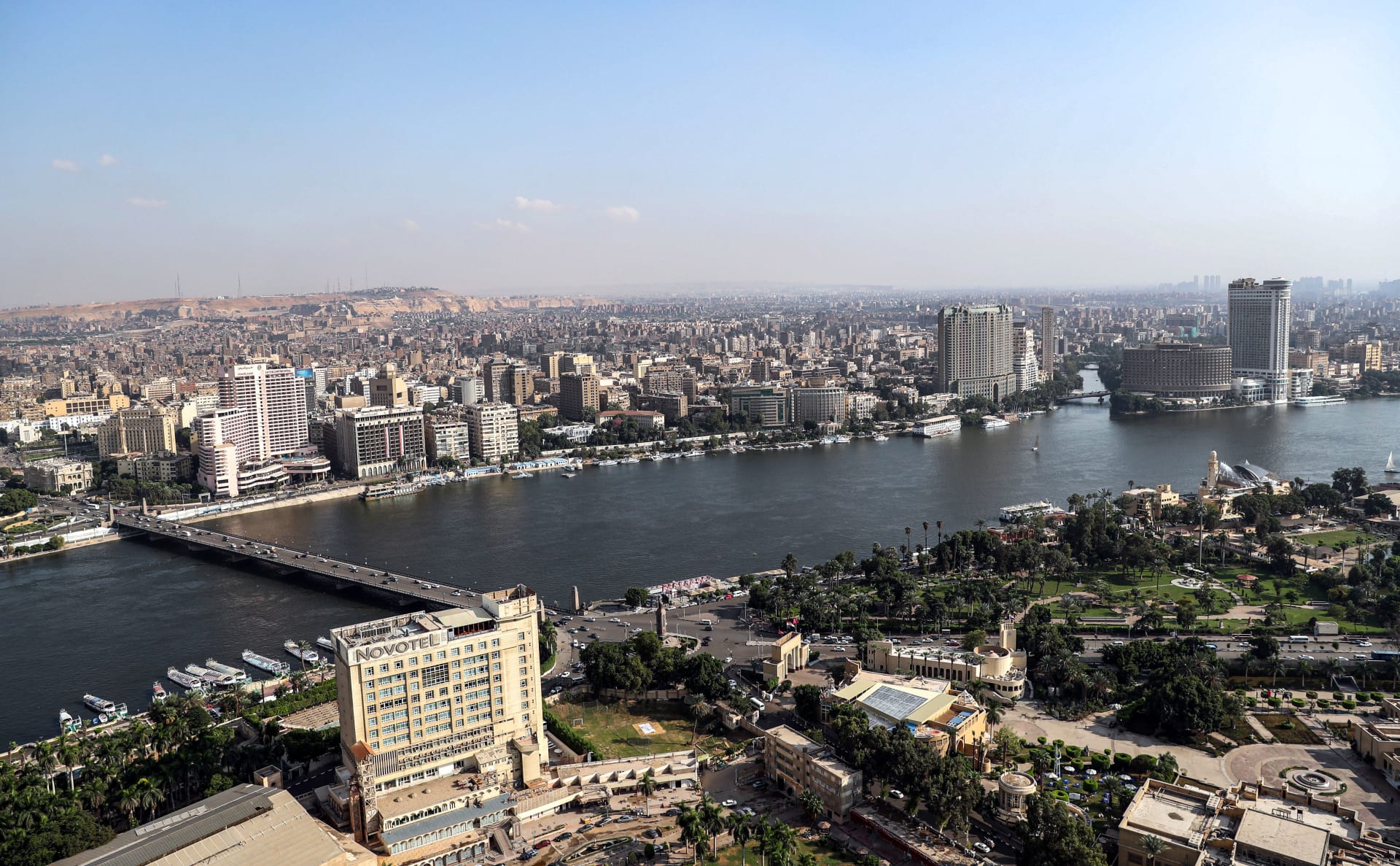 الحكومة المصرية تحذر من "الخروج من المنزل" بسبب الطقس السيئ