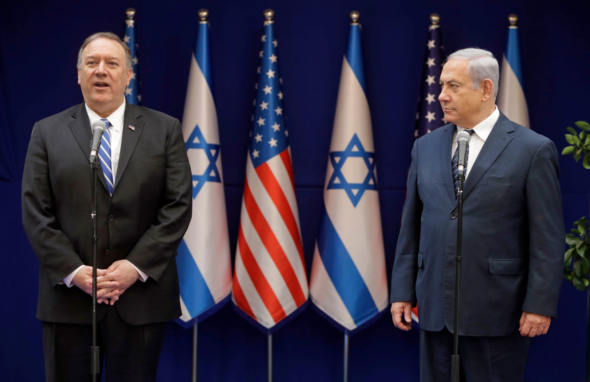رئيس الوزراء الإسرائيلي بنيامين نتنياهو ووزير خارجية الولايات المتحدة مايك بومبيو 