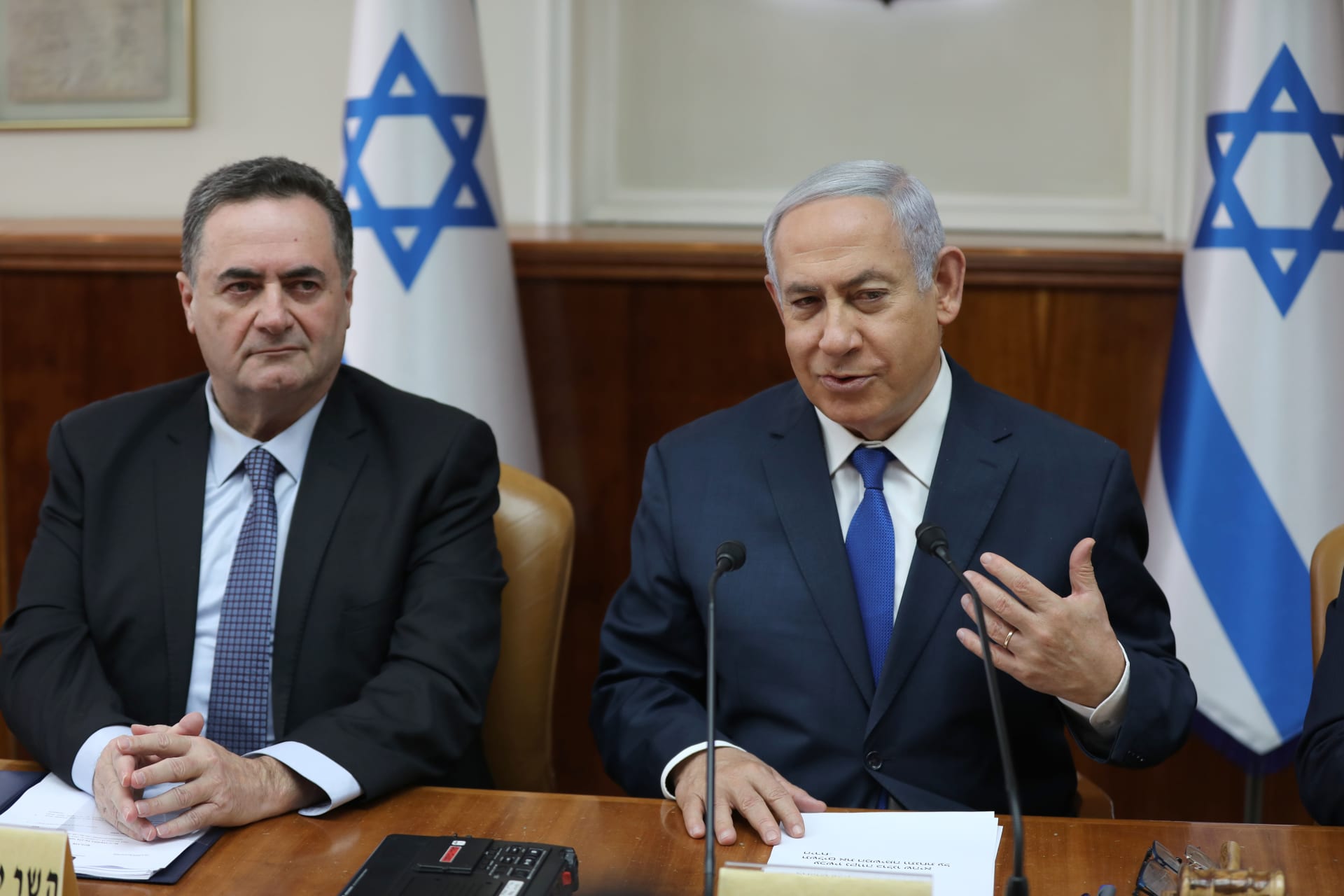 رئيس الوزراء الإسرائيلي بنيامين نتنياهو ووزير خارجيته إسرائيل كاتز