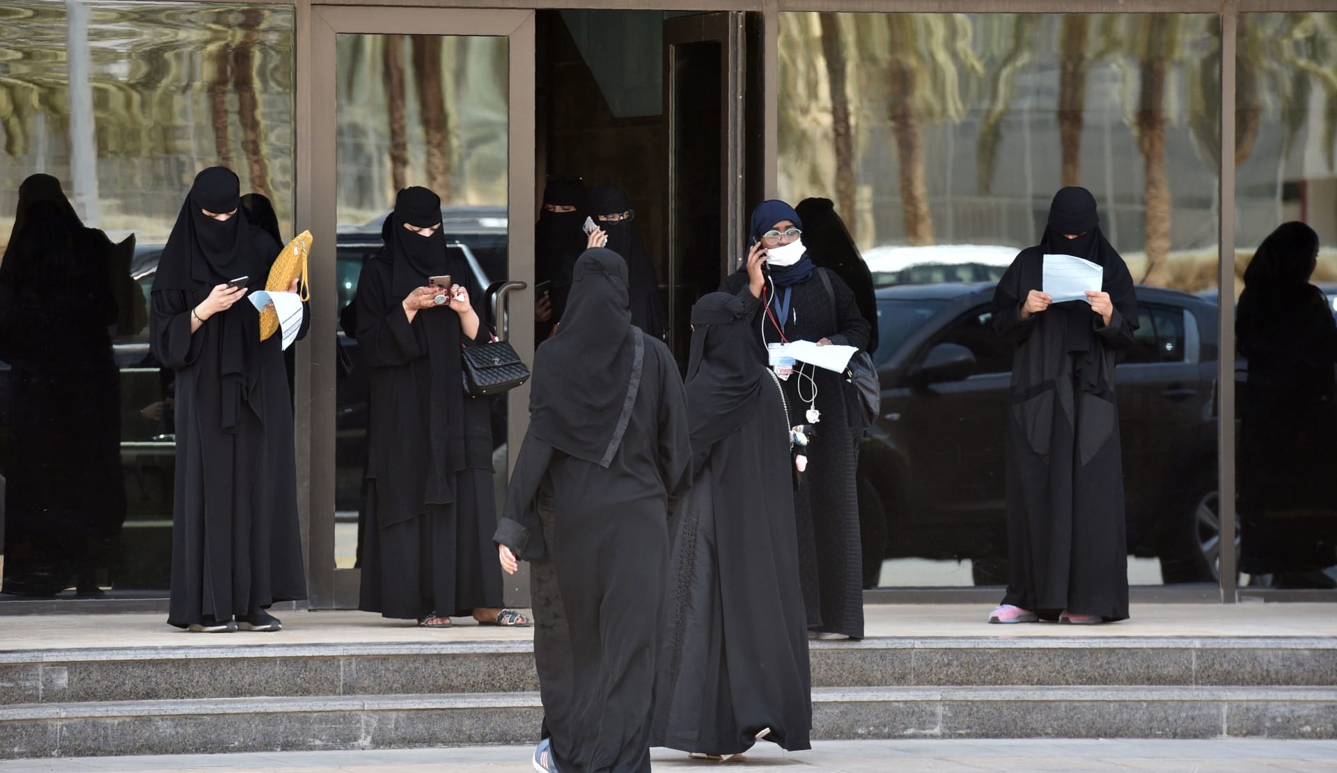 صورة ارشيفية لنساء في السعودية