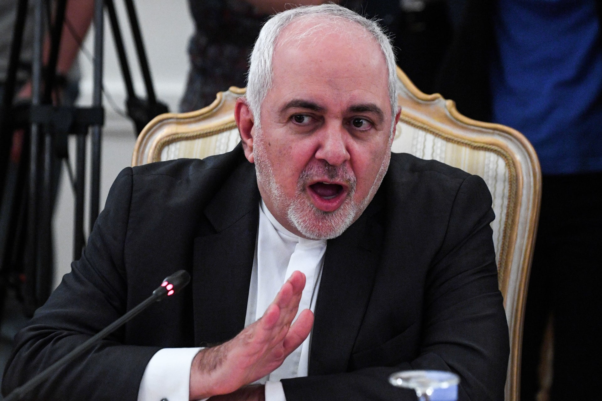 ظريف: إيران مُستعدة للحوار مع السعودية.. ونرفض التفاوض حول اتفاق نووي جديد