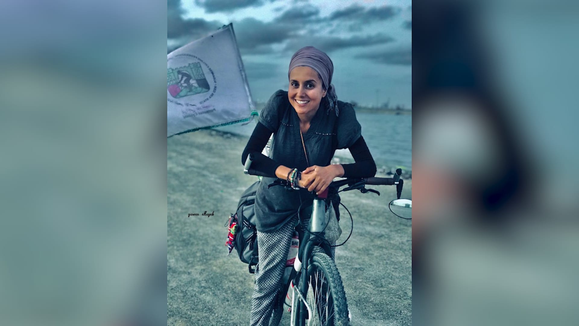 أول امرأة تصل إلى مكة بمفردها على الدراجة الهوائية