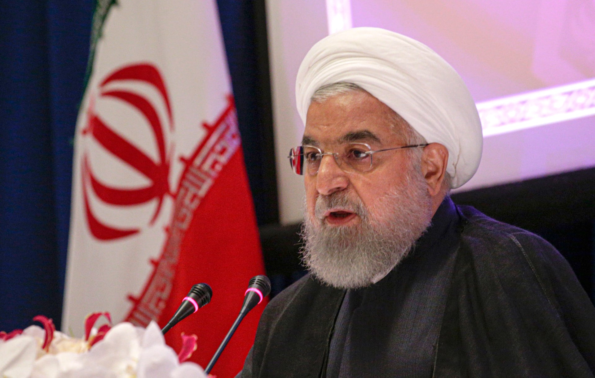روحاني: لا يمكن لأحد إنكار تأثير العقوبات الأمريكية على إيران
