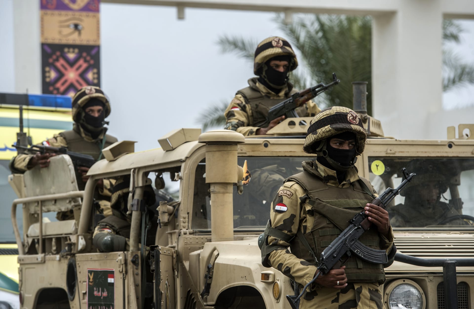 القوات المسلحة المصرية تنعي لواء توفي جراء فيروس كورونا المستجد