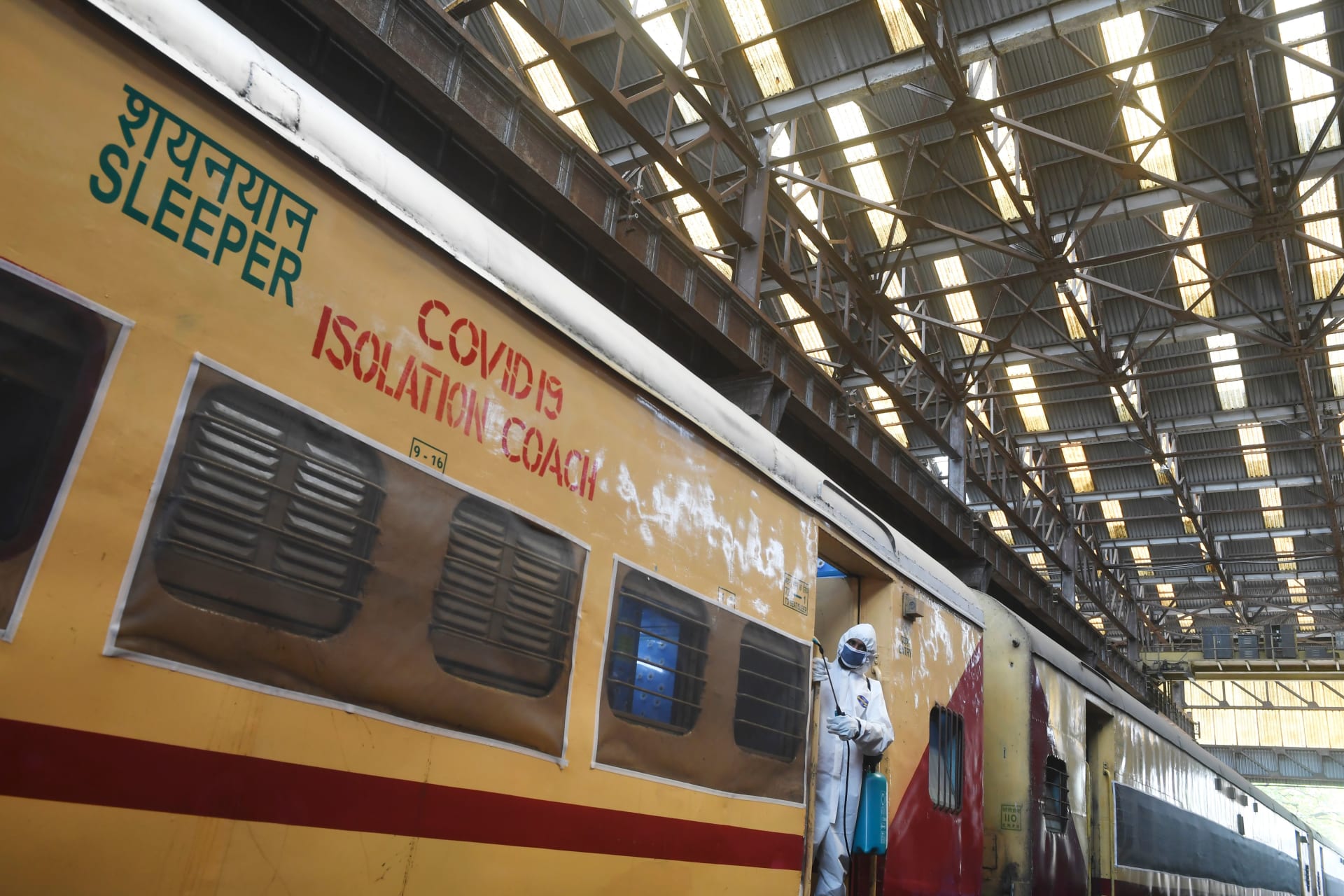 الهند تحول القطارات إلى مستشفيات لاستقبال مرضى فيروس كورونا