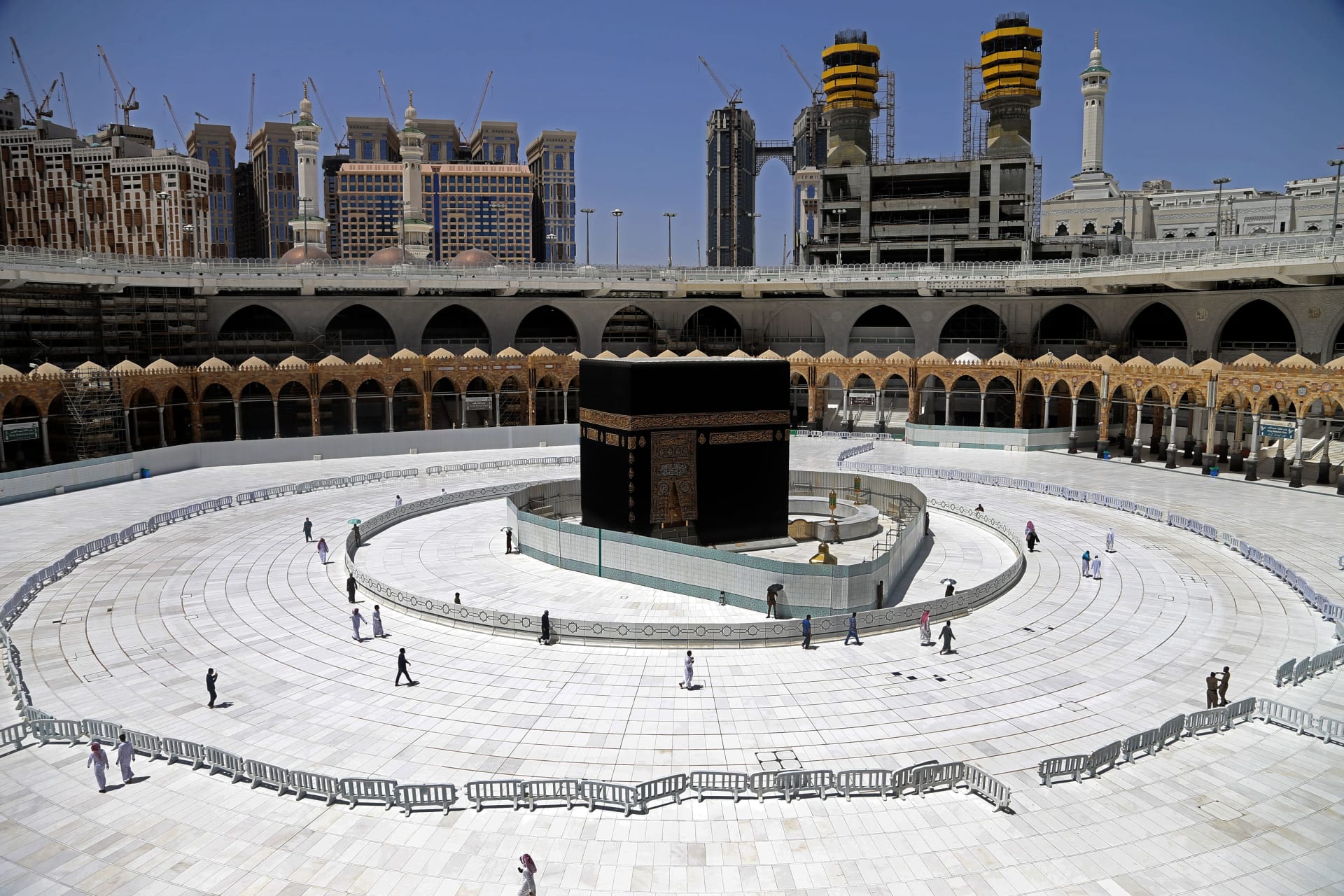 السعودية: إقامة صلاة التراويح والتهجد في الحرمين.. ولا اعتكاف خلال رمضان