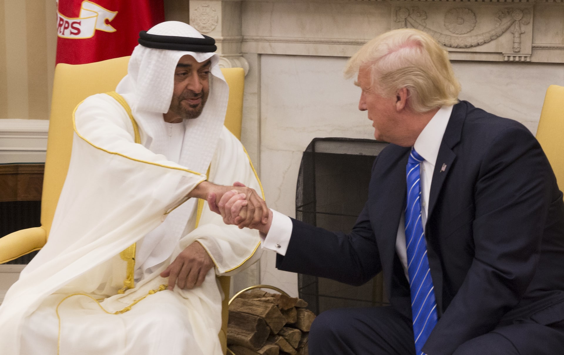 البيت الأبيض: الإمارات ستتبرع باختبارات كورونا لأمريكا.. وترامب دعا بن زايد لحل الأزمة مع قطر