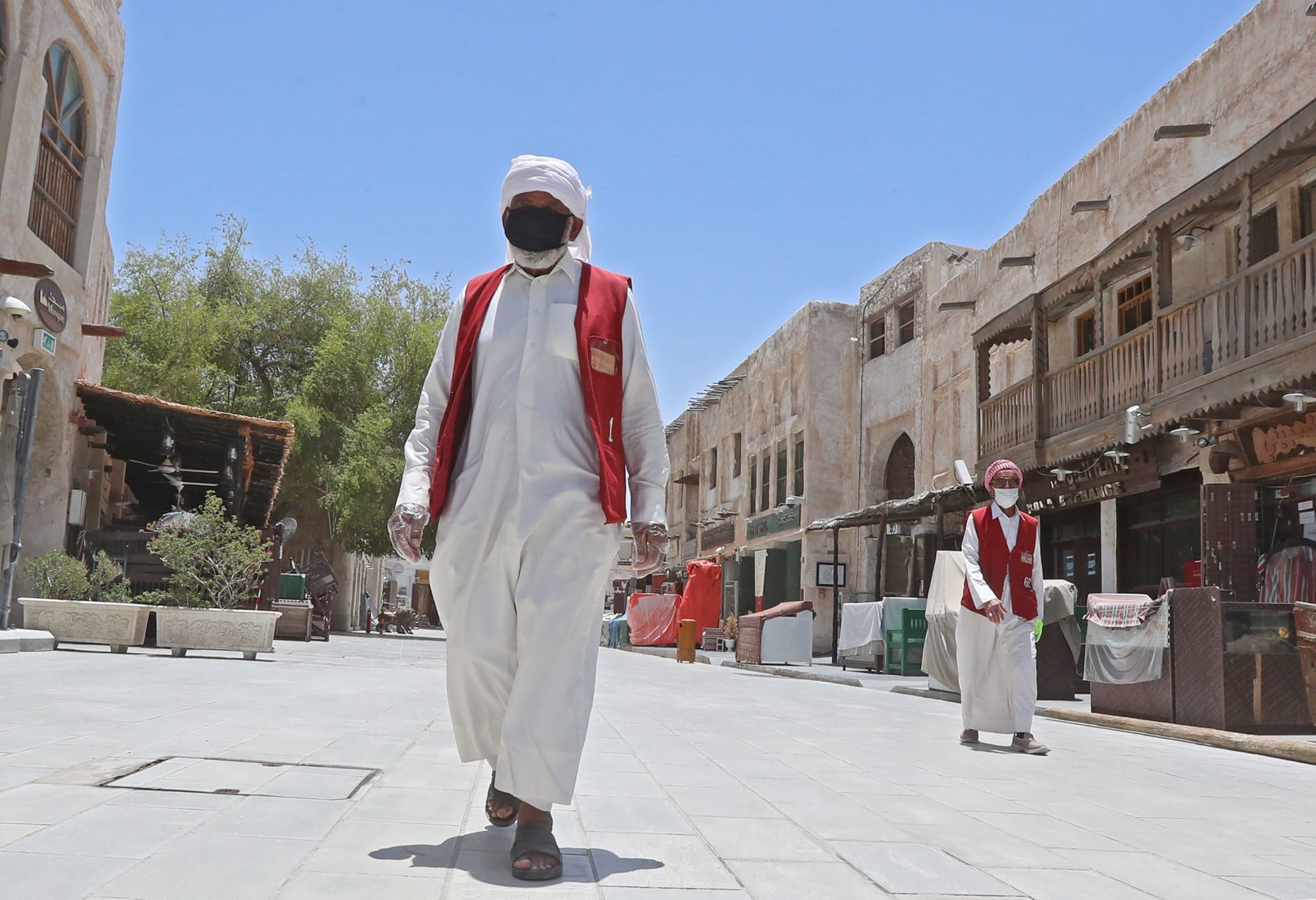 قطر: غلق المتاجر ووقف الأنشطة التجارية "غير الضرورية" حتى 30 مايو