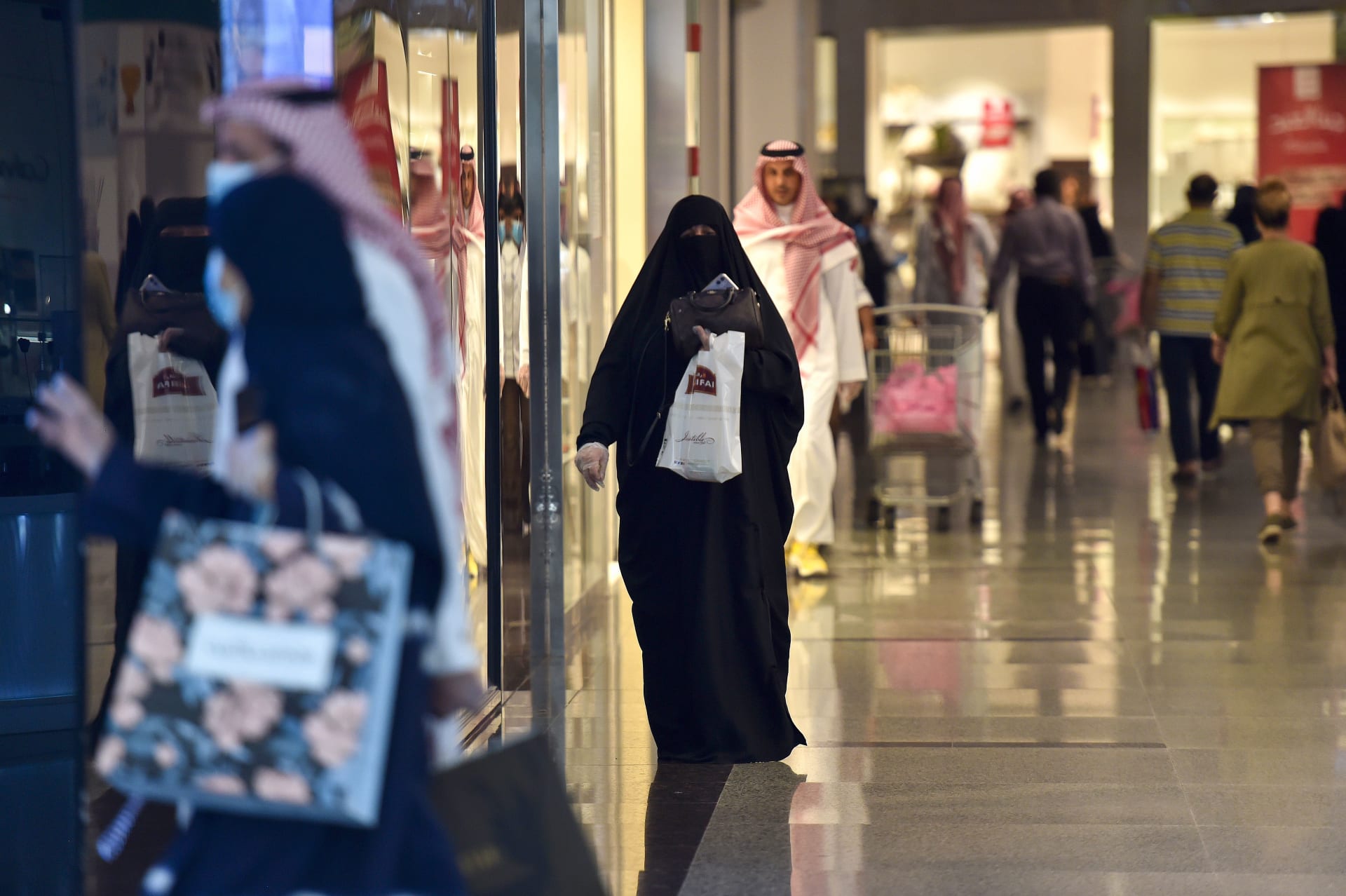 مجمع تجاري في الرياض