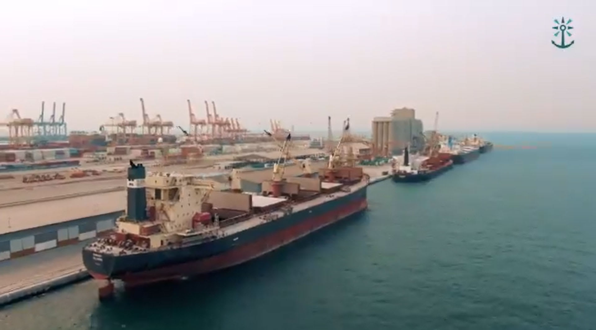 صورة نشرتها الجمارك السعودية ضمن تقرير وتظهر ميناء تجاريا في المملكة