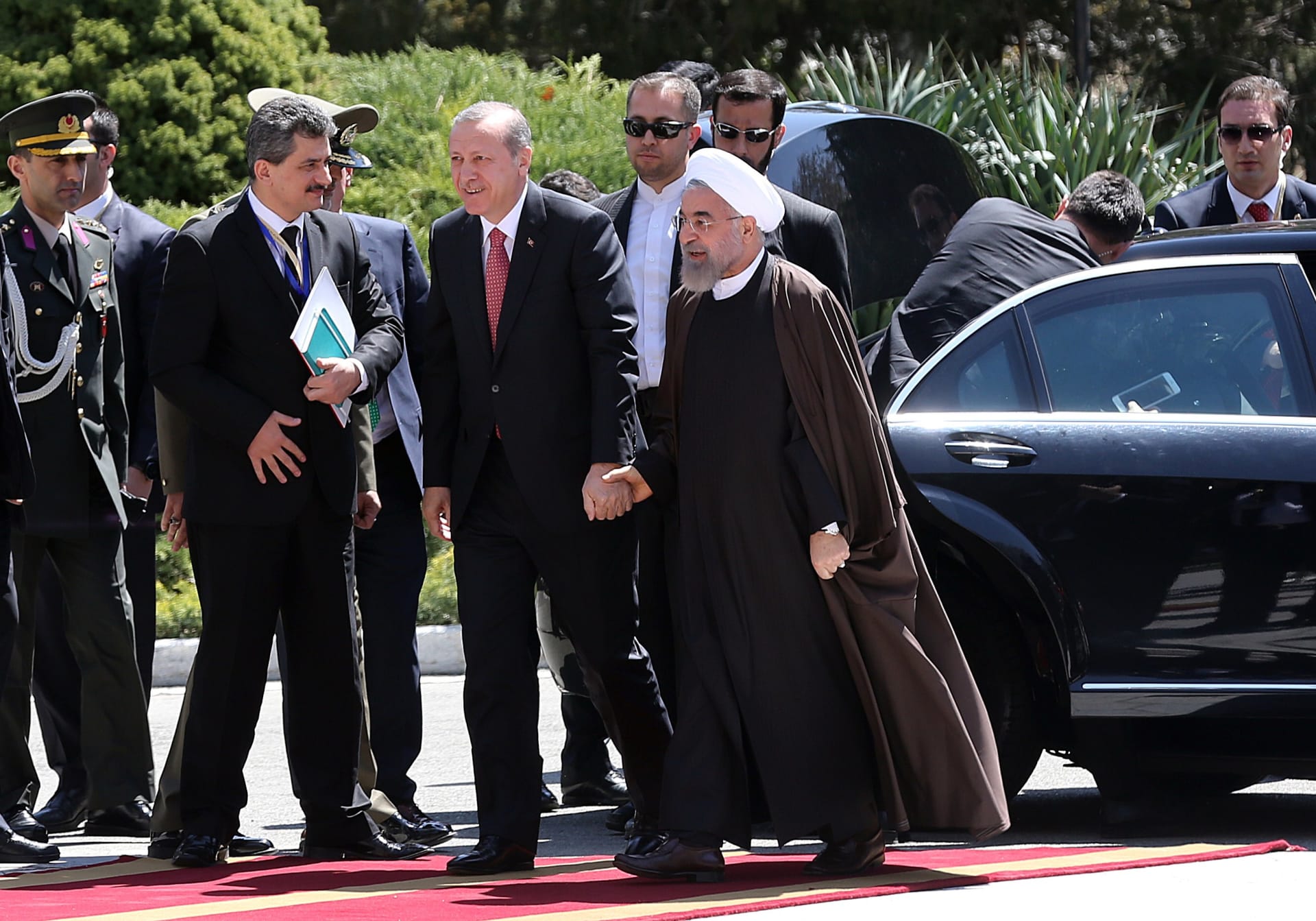 صورة أرشيفية لزيارة أجراها الرئيس التركي إلى إيران واستقباله من قبل روحاني