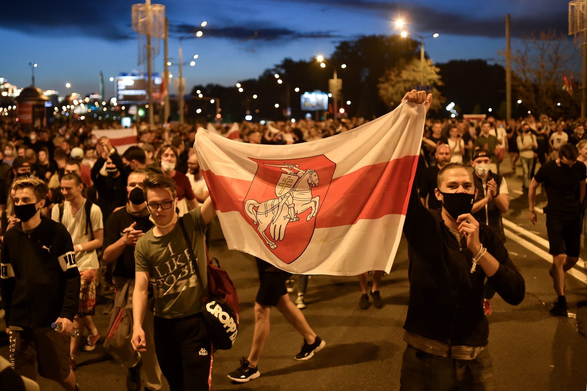 احتجاجات واسعة النطاق في بيلاروسيا بعد ميل نتائج الانتخابات الأولية لصالح الرئيس