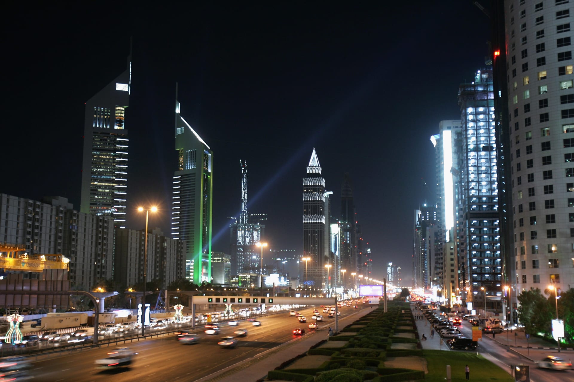 الإمارات أول دولة عربية تعتمد "الإجازة الوالدية" للقطاع الخاص.. فما هي؟