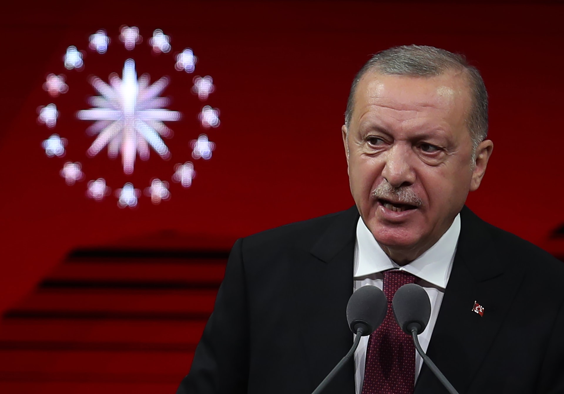 أردوغان: "جهات معادية" لتركيا تسعى لمنع نهضتها.. ونكافح في سوريا وليبيا والمتوسط